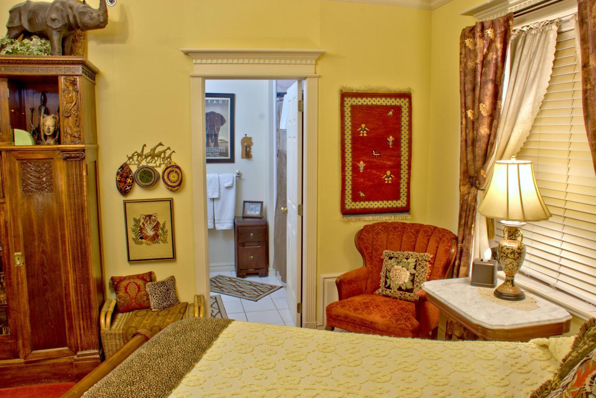Big Yellow Inn Cedar City Room photo